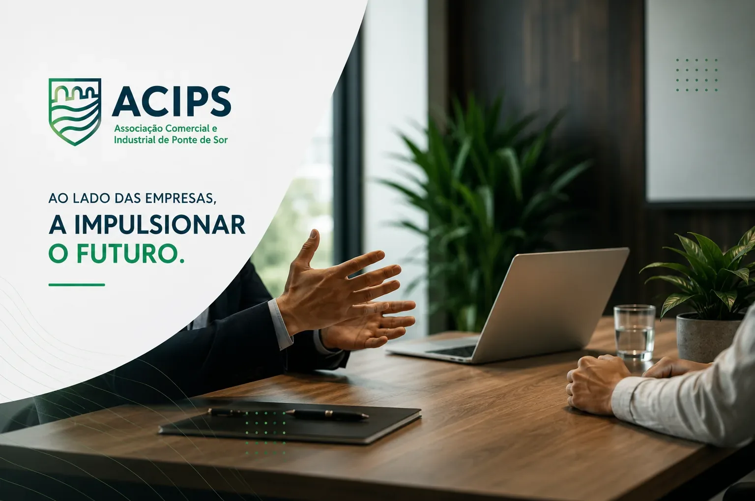 Atendimento a um associado na sede da ACIPS